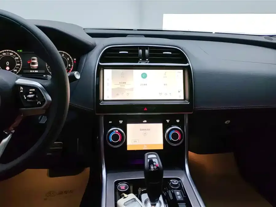 Jaguar XEL 2024 2.0T 250PS R-DYNAMIC S aggressive sports version 2024 — миниатюра 4