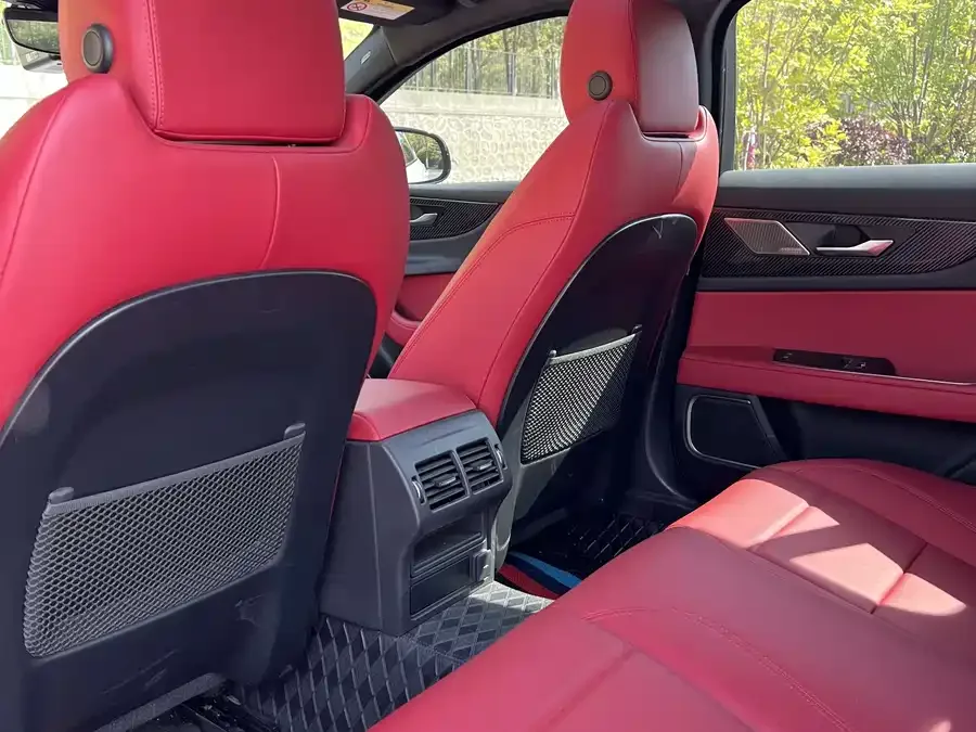 Jaguar XEL 2024 2.0T 250PS R-DYNAMIC S Black Sports Edition 2024 — миниатюра 3