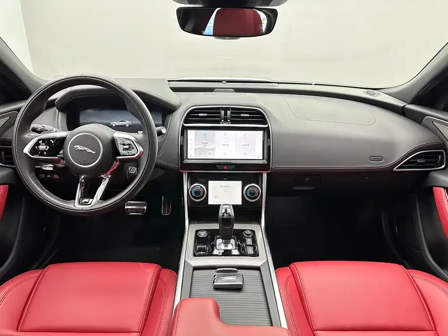 Jaguar XEL 2024 2.0T 250PS R-DYNAMIC S aggressive sports version 2024 — миниатюра 2