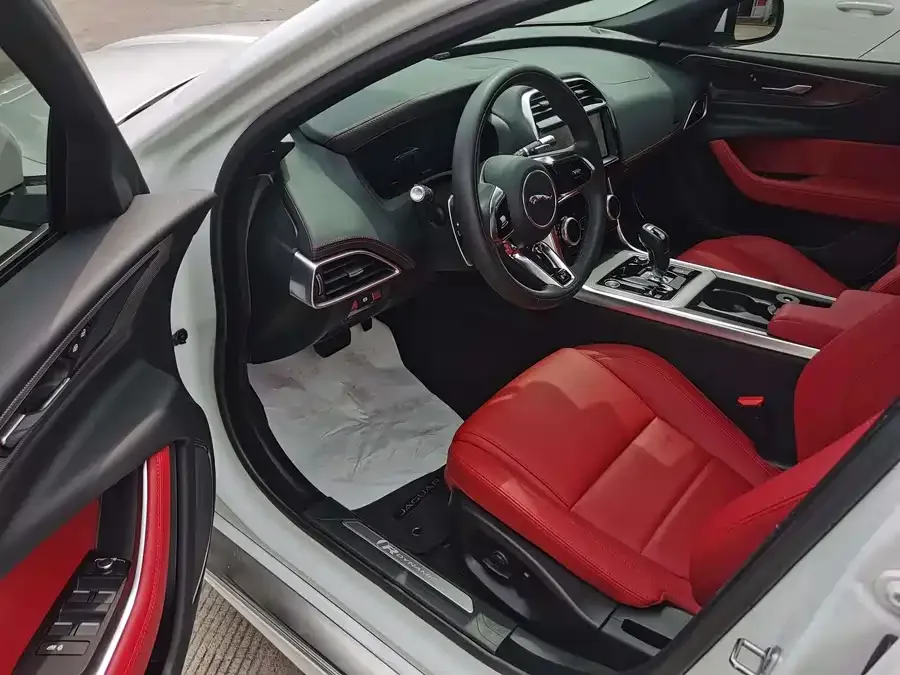 Jaguar XEL 2023 2.0T 250PS R-DYNAMIC S aggressive sports version 2022 — миниатюра 2