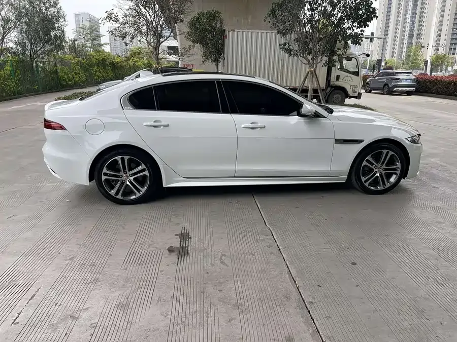Jaguar XEL 2023 2.0T 250PS R-DYNAMIC S aggressive sports version 2022 — миниатюра 5