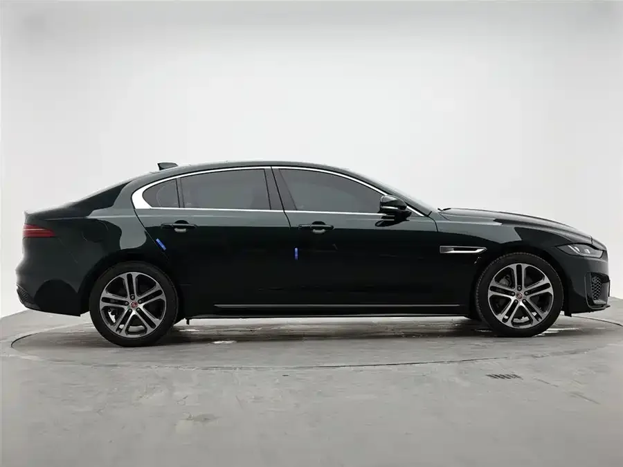 Jaguar XEL 2024 2.0T 250PS R-DYNAMIC S aggressive sports version 2025 — миниатюра 2