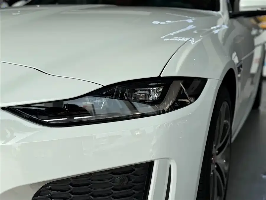 Jaguar XEL 2022 2.0T 250PS R-DYNAMIC S aggressive sports version 2022 — миниатюра 3