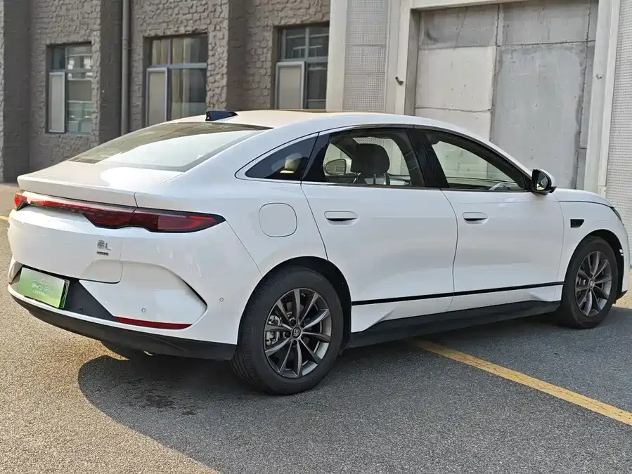 BYD Qin L Qin L 2025 EV 545KM Beyond Edition 2025 — миниатюра 4