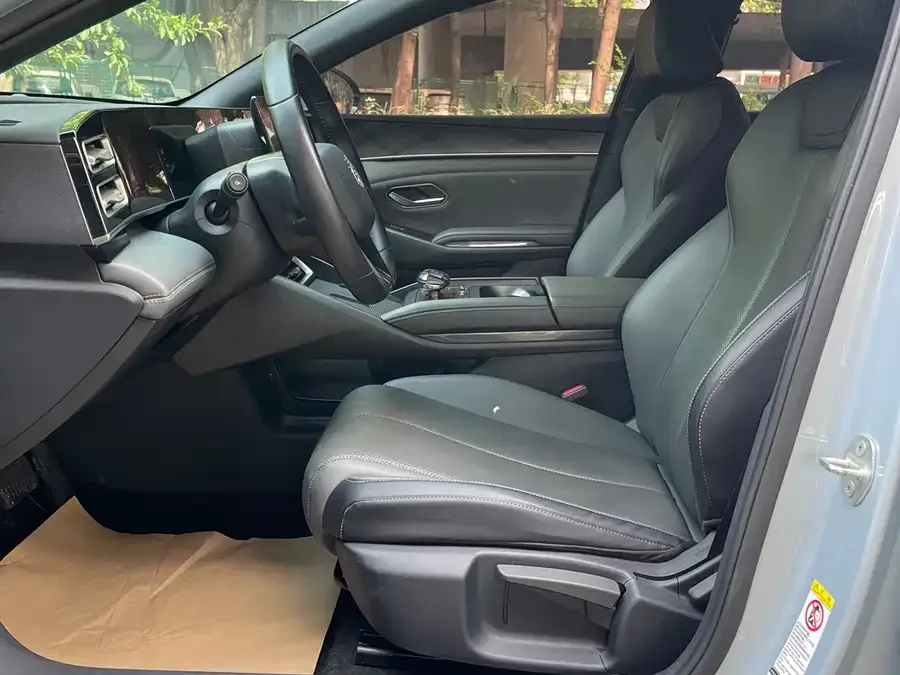 BYD Qin L Qin L 2024 DM-i 80KM Leading Edition 2024 — миниатюра 3
