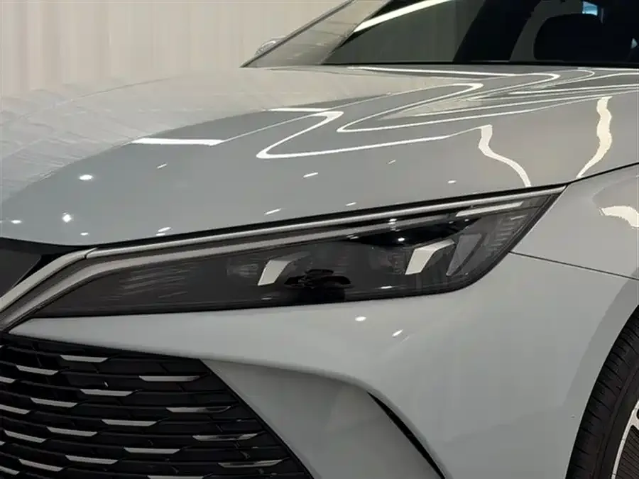 BYD Qin L Qin L 2024 DM-i 120KM Leading Edition 2024 — миниатюра 3