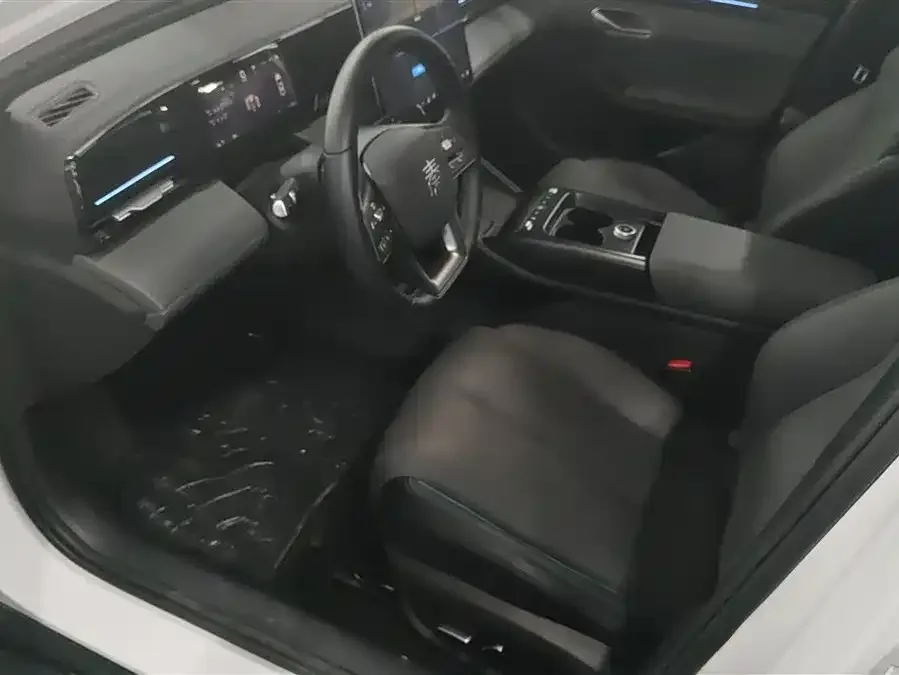 BYD Qin L Qin L 2025 EV 545KM Excellence Edition 2025 — миниатюра 3