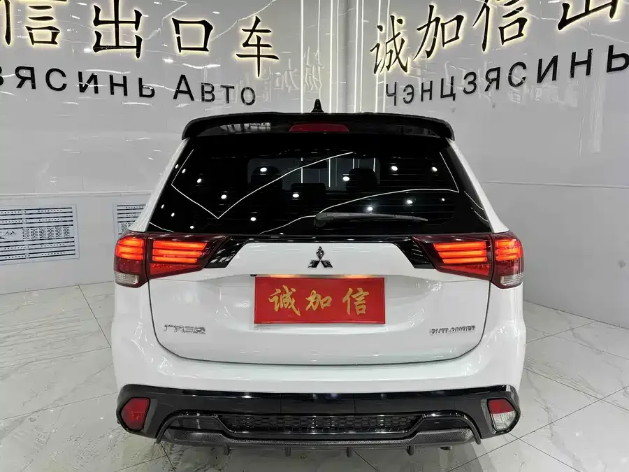 Mitsubishi Outlander Outlander 2021 2.0L 2WD Yaodong Edition 5 Seaters 2023 — миниатюра 2