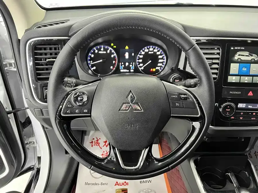 Mitsubishi Outlander Outlander 2021 2.0L 2WD Yaodong Edition 5 Seaters 2023 — миниатюра 5