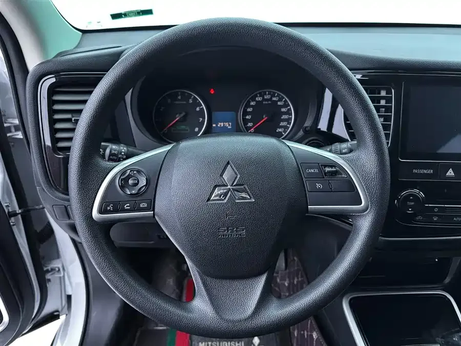 Mitsubishi Outlander Outlander 2021 2.0L 2WD 5-seater 2022 — миниатюра 5