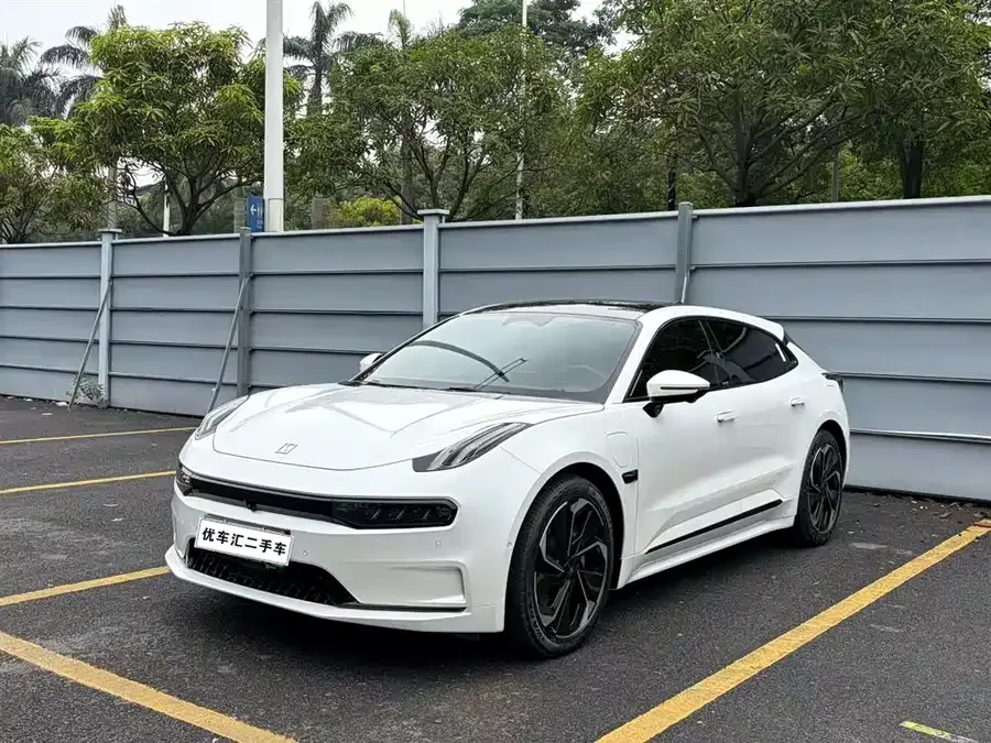 Zeekr 001 2022