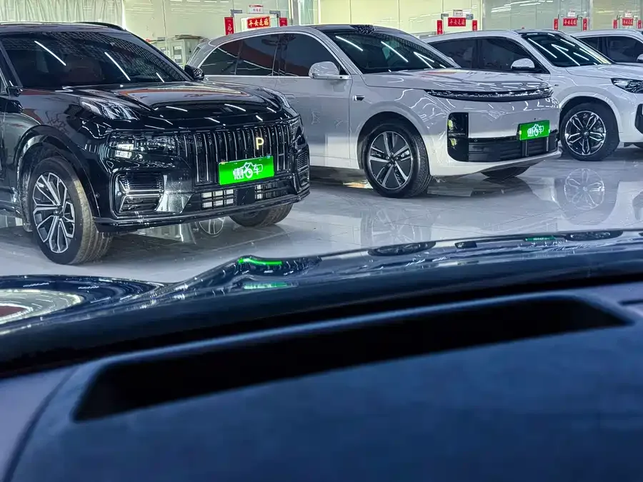 Zeekr 001 Zeekr 001 2023 WE version 100kWh 2023 — миниатюра 3