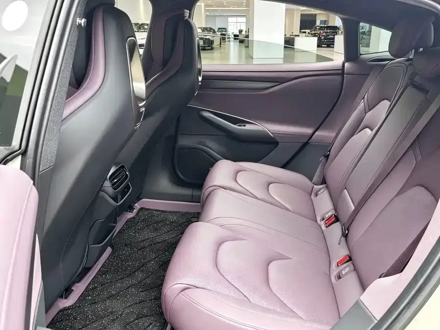 Xiaomi SU7 Xiaomi SU7 2024 rear-wheel drive long-range smart driving version 2025 — миниатюра 2
