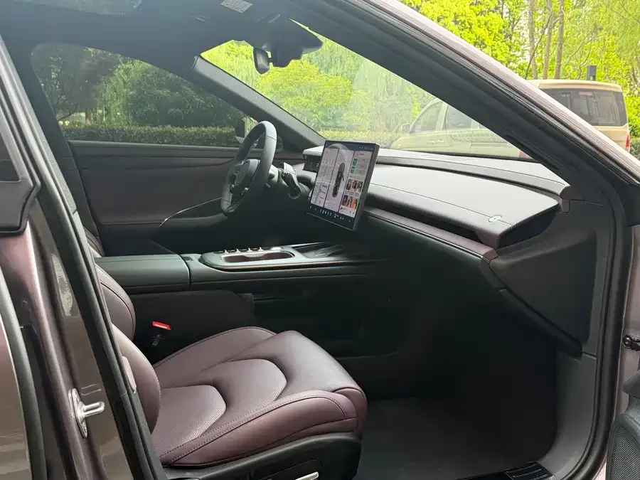 Xiaomi SU7 Xiaomi SU7 2024 rear-wheel drive long-range smart driving version 2025 — миниатюра 3