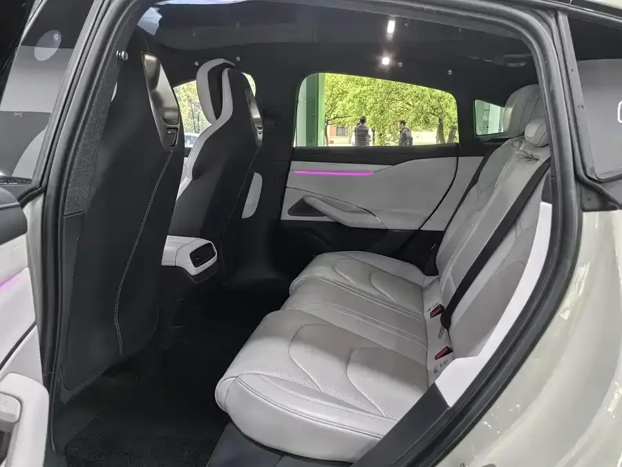 Xiaomi SU7 Xiaomi SU7 2024 rear-wheel drive long-range smart driving version 2025 — миниатюра 3