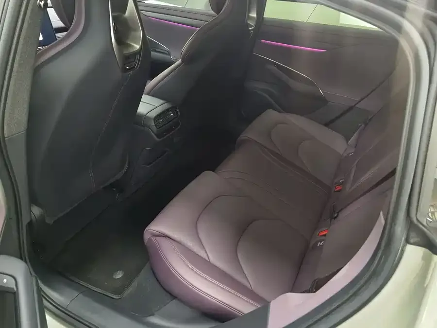 Xiaomi SU7 Xiaomi SU7 2024 rear-wheel drive long-range smart driving version 2025 — миниатюра 3