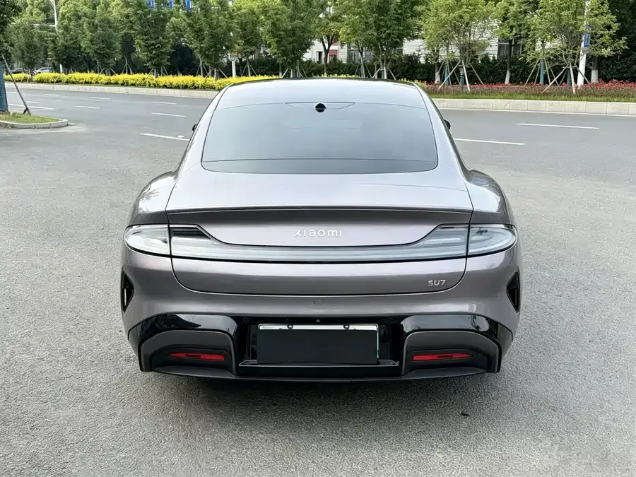 Xiaomi SU7 Xiaomi SU7 2024 rear-wheel drive long-range smart driving version 2025 — миниатюра 3