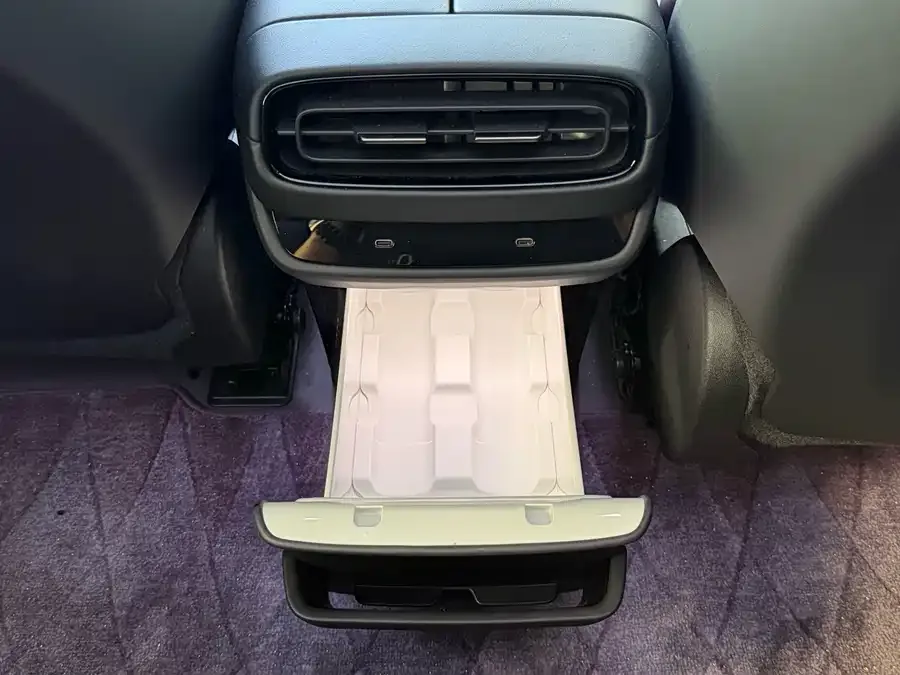 Xiaomi SU7 Xiaomi SU7 2024 rear-wheel drive standard founding edition 2026 — миниатюра 3