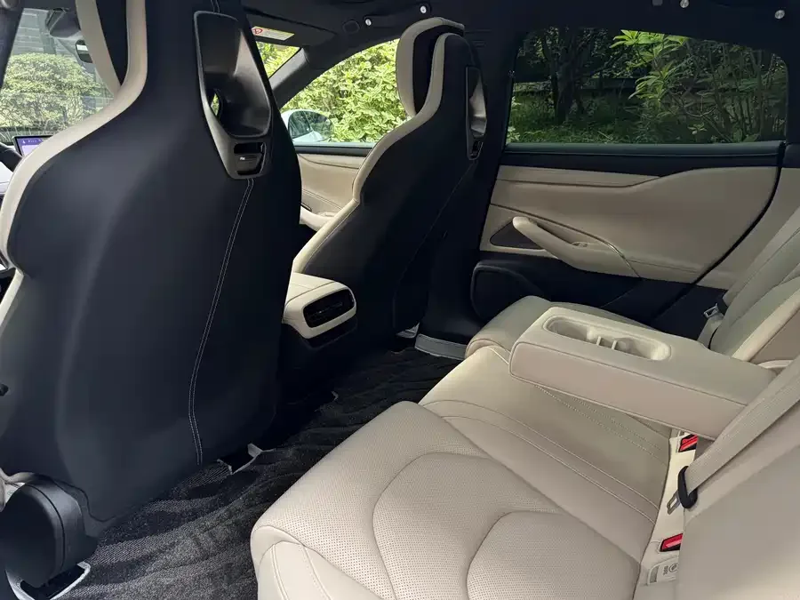 Xiaomi SU7 Xiaomi SU7 2024 rear-wheel drive long-range smart driving version 2025 — миниатюра 4