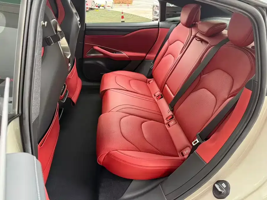 Xiaomi SU7 Xiaomi SU7 2024 rear-wheel drive long-range smart driving version 2024 — миниатюра 4