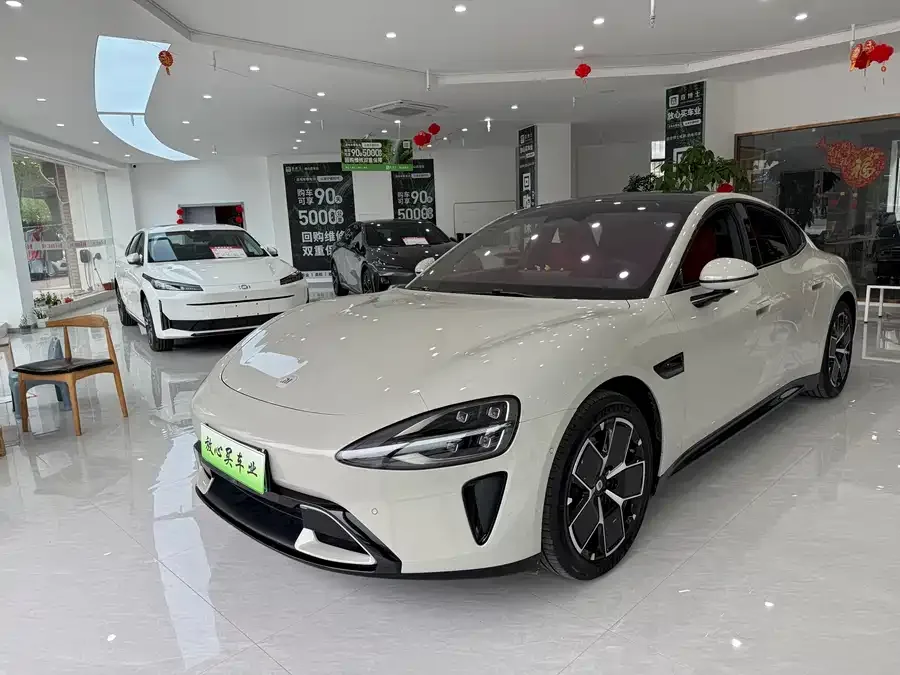 Xiaomi SU7 2024