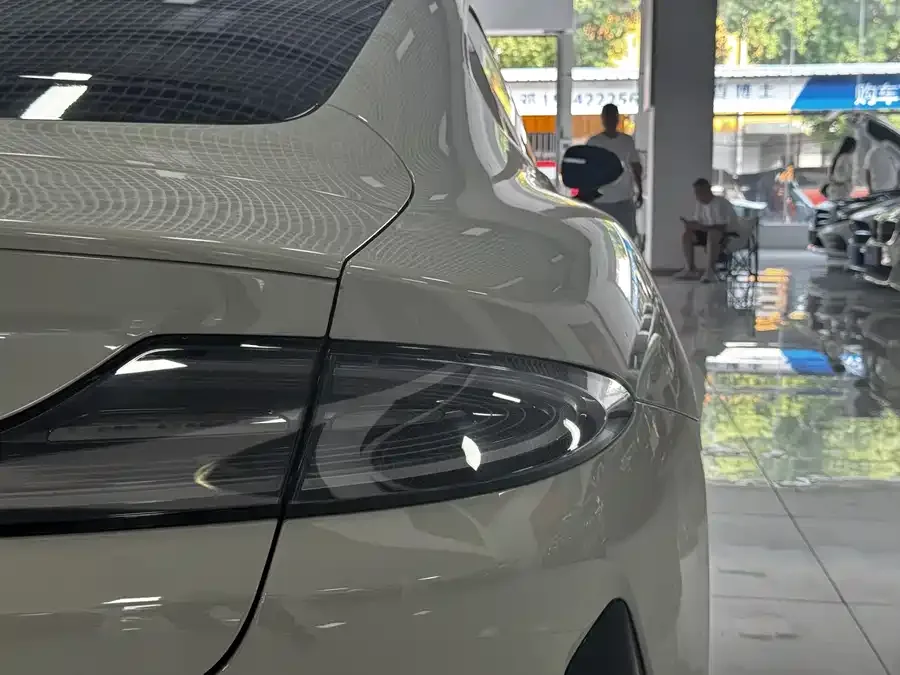 Xiaomi SU7 Xiaomi SU7 2024 rear-wheel drive long-range smart driving version 2025 — миниатюра 3