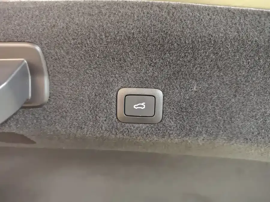 Xiaomi SU7 Xiaomi SU7 2024 four-wheel drive ultra-long battery life high-end intelligent driving Max version 2024 — миниатюра 4