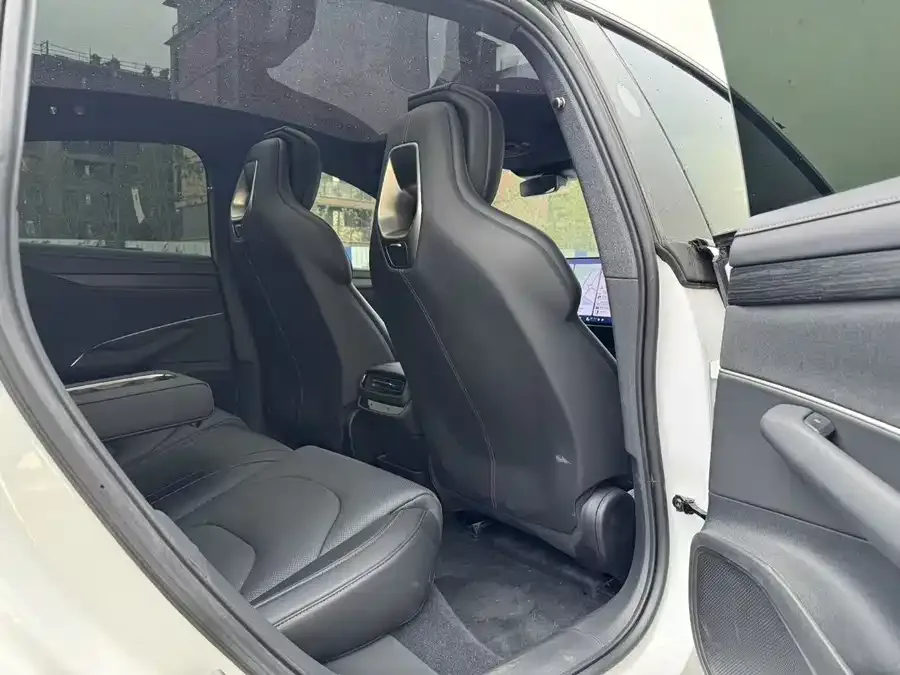 Xiaomi SU7 Xiaomi SU7 2024 rear-wheel drive standard founding edition 2025 — миниатюра 2