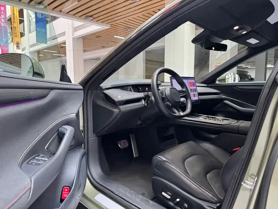 Xiaomi SU7 Xiaomi SU7 2024 four-wheel drive ultra-long battery life high-end intelligent driving Max version 2024 — миниатюра 3