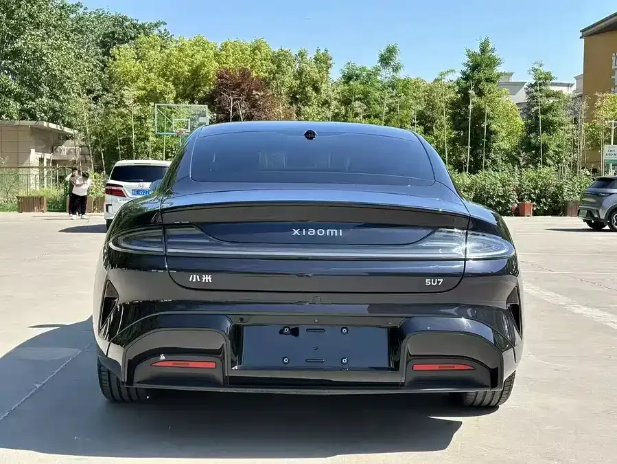 Xiaomi SU7 Xiaomi SU7 2024 rear-wheel drive standard founding edition 2025 — миниатюра 5