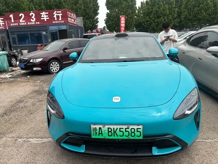 Xiaomi SU7 2025