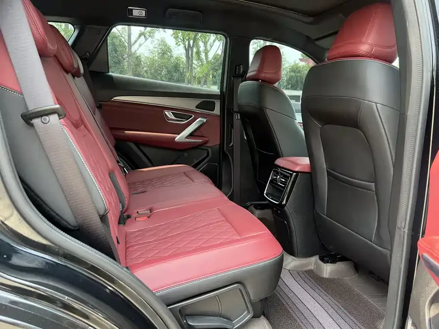 Jetour X70 Plus JETOUR X70 PLUS 2024 Champion Edition 1.5T DCT Champion PRO 5 Seaters 2024 — миниатюра 3