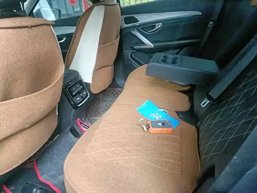 Jetour X70 Plus JETOUR X70 PLUS 2023 1.5T DCT Brave PLUS 7-seater 2024 — миниатюра 2