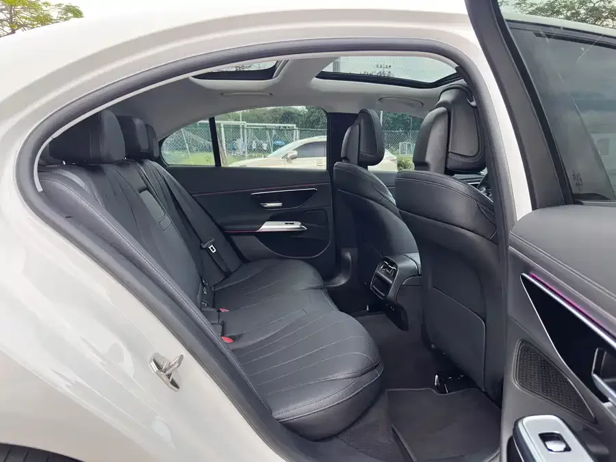 Mercedes-Benz E-Class Mercedes-Benz E-Class (Imported) 2025 E 260 Sports Edition 2024 — миниатюра 4