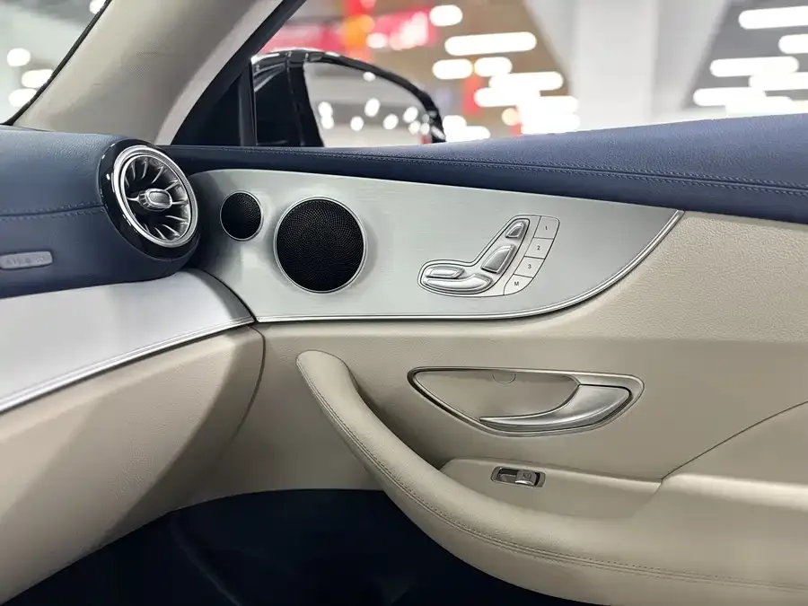 Mercedes-Benz E-Class Mercedes-Benz E-Class (Imported) 2023 E 260 Coupe 2023 — миниатюра 3