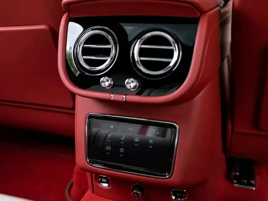 Bentley Bentayga Bentayga 2024 4.0T V8 2024 — миниатюра 4