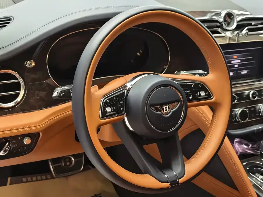 Bentley Bentayga Bentayga 2021 4.0T V8 2022 — миниатюра 5