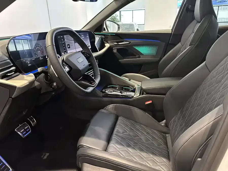 Audi Q5L 2026 2.0T Exclusive Edition for Million Users 2025 — миниатюра 3