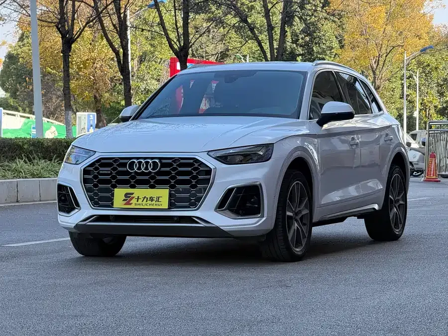 Audi Q5L 2022 45T luxury and dynamic model 2022 — фото 1, купить с доставкой в Москву