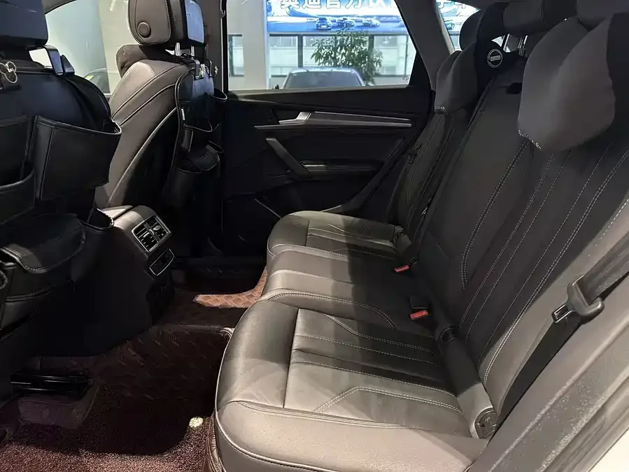 Audi Q5L 2022 facelift 40T luxury and dynamic model 2022 — миниатюра 5