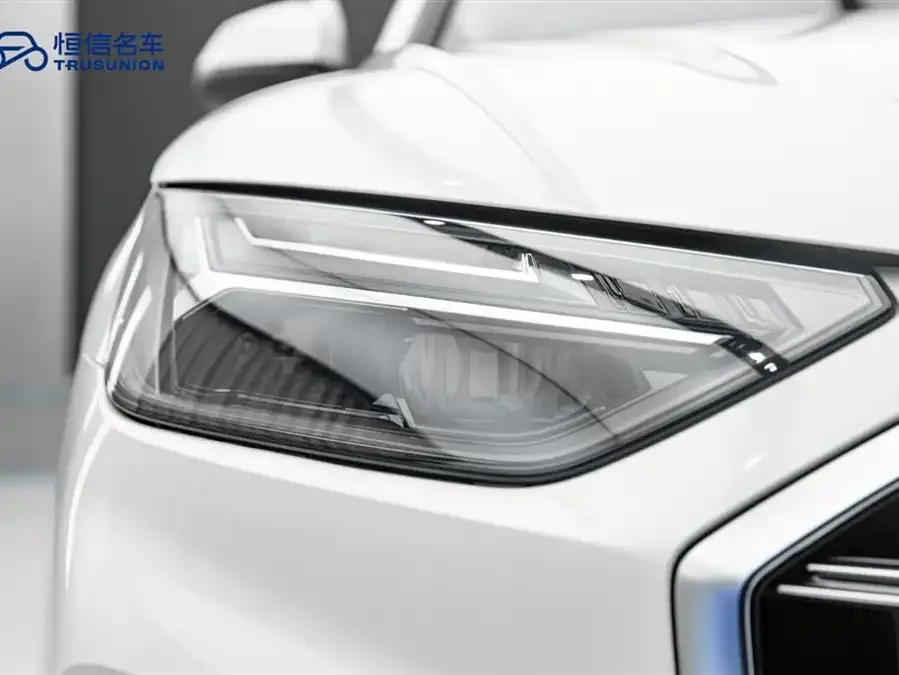 Audi Q5L 2022 40T luxury and dynamic model 2023 — миниатюра 2