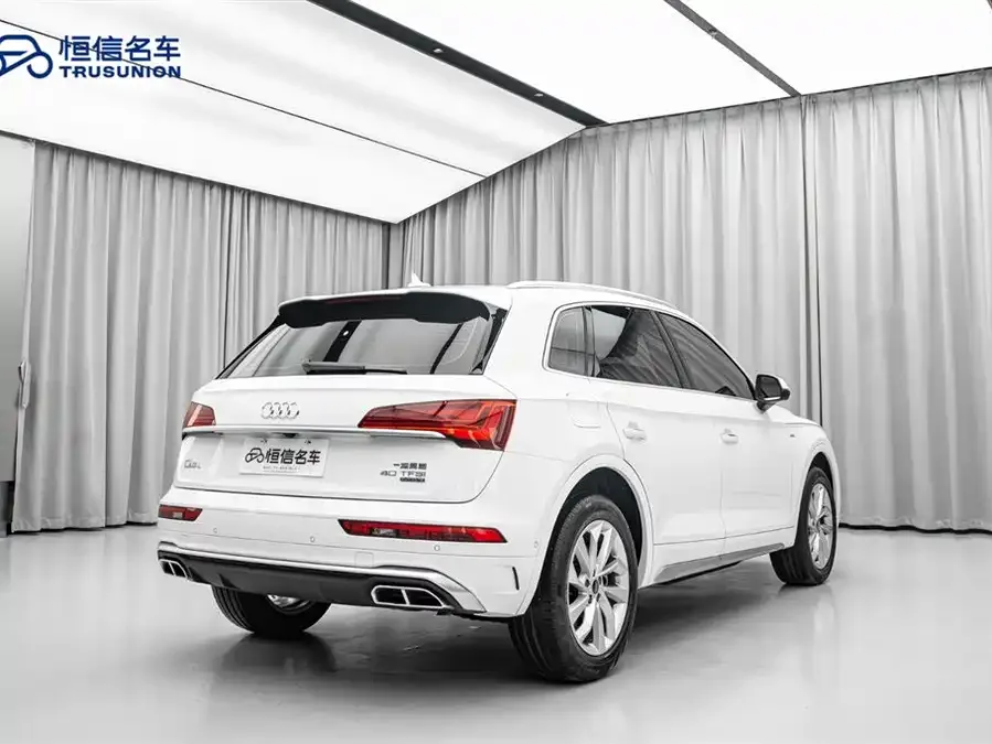 Audi Q5L 2022 40T luxury and dynamic model 2023 — миниатюра 3