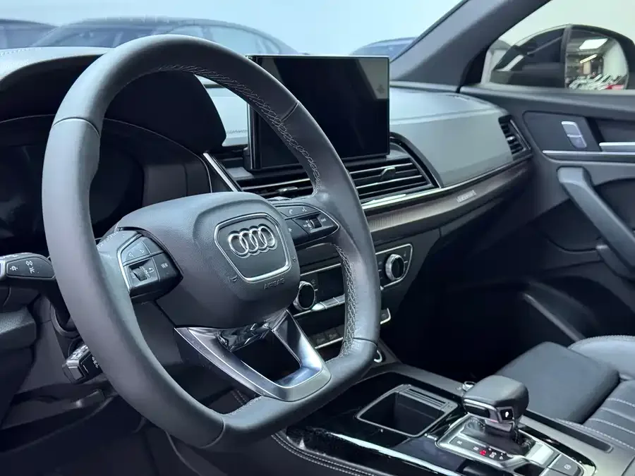 Audi Q5L 2023 40T luxury and dynamic model 2023 — миниатюра 2