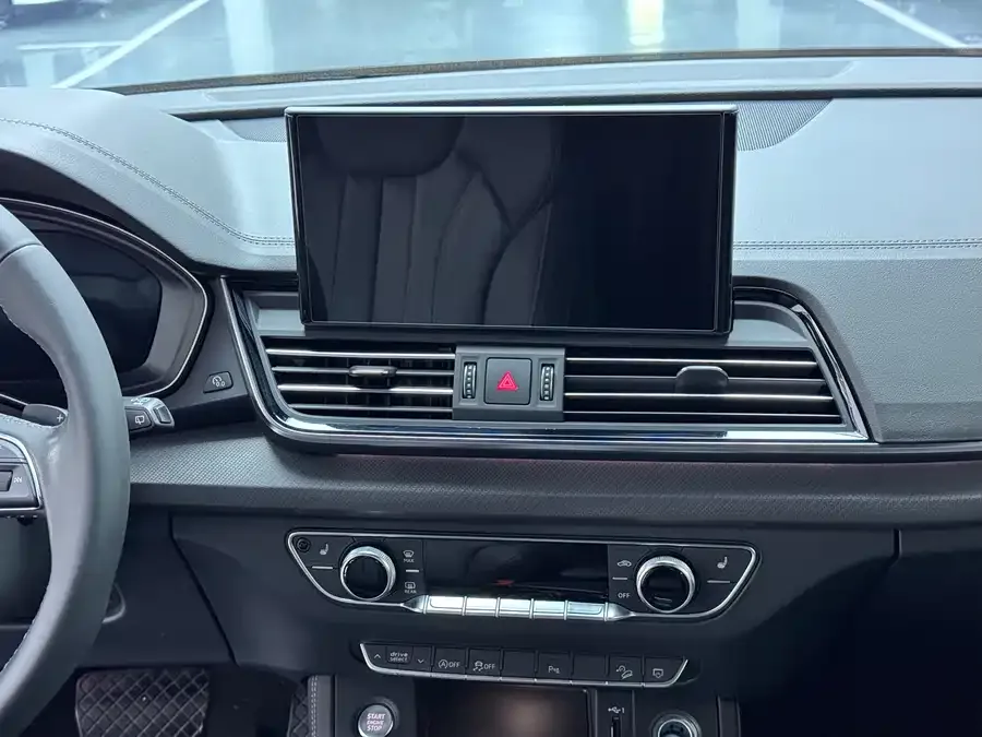Audi Q5L 2023 40T luxury and dynamic model 2023 — миниатюра 3