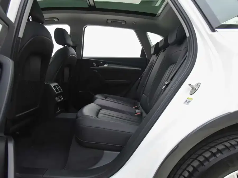 Audi Q5L 2023 40T Fashionable and Elegant Model 2023 — миниатюра 3