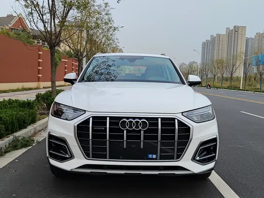 Audi Q5L 2023 40T Fashionable and Elegant Model 2023 — миниатюра 5