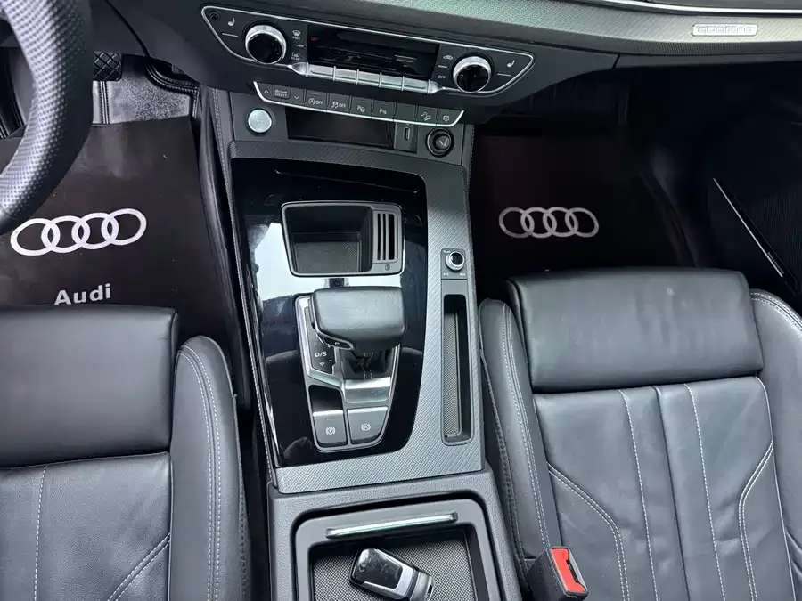 Audi Q5L 2022 45T luxury and dynamic model 2022 — миниатюра 3