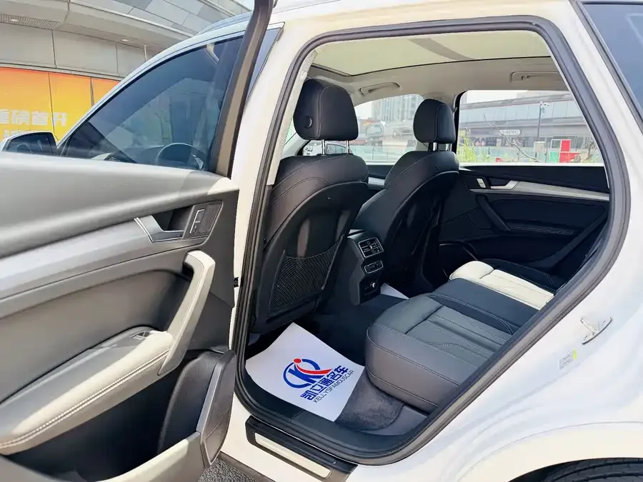 Audi Q5L 2023 40T Fashion Dynamic Edition 2023 — миниатюра 3