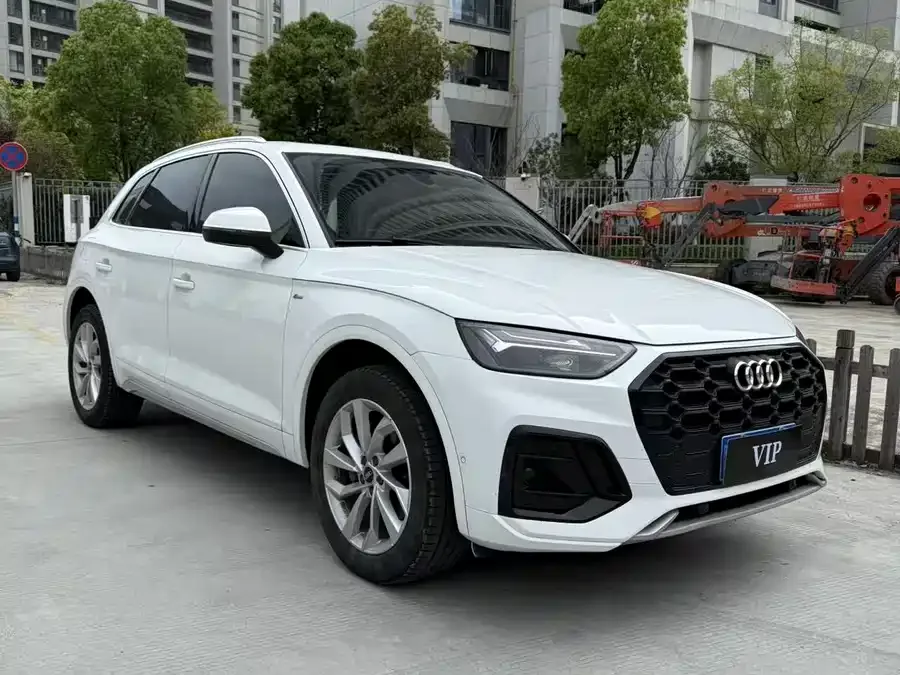 Audi Q5L 2022
