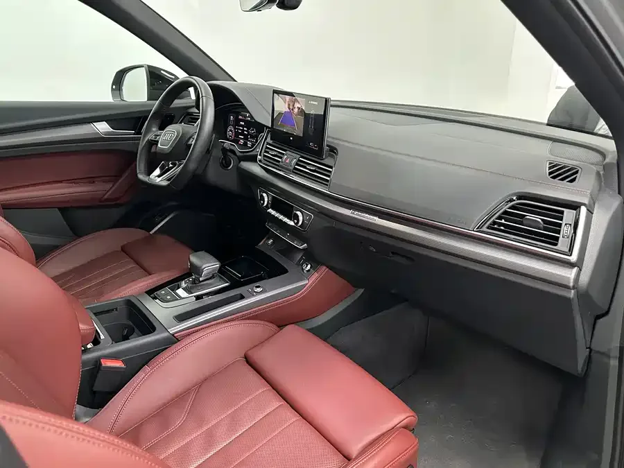 Audi Q5L 2025 40 TFSI Luxury Dynamic Edition 2025 — миниатюра 4